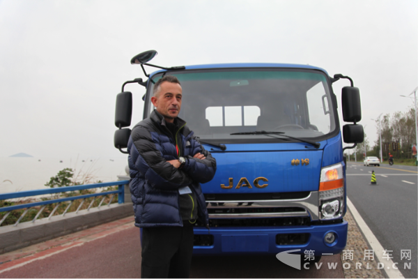 中國年度卡車評委會國外評委、希臘記者Vasileios Daramouskas.png