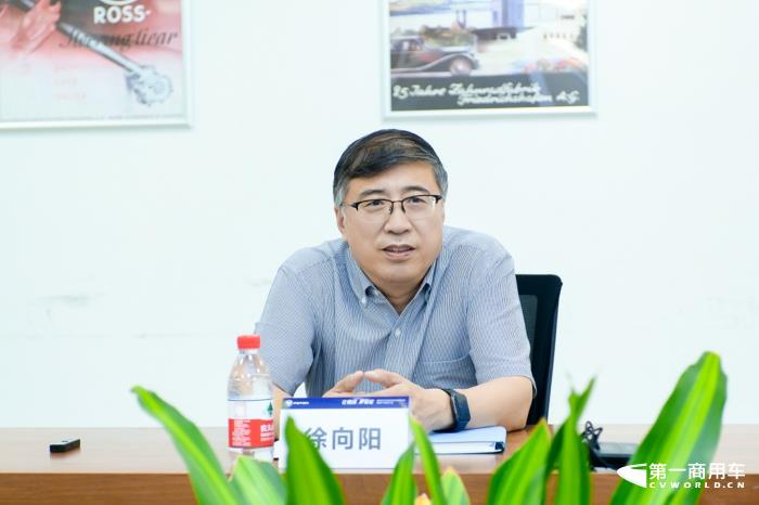 徐向陽(yáng).jpg