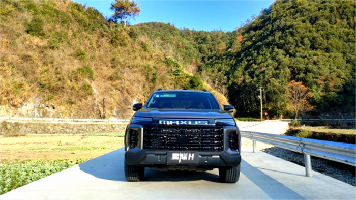改-【第一商用車】13.68萬(wàn)起售 2.0T+豪華內(nèi)飾+全能底盤 星際皮卡試駕體驗(yàn)如何？364.png