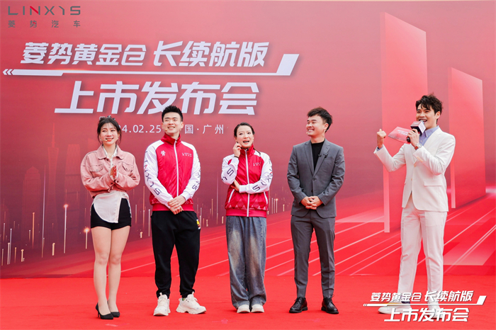 雅思組合、小剛、小怡.jpg
