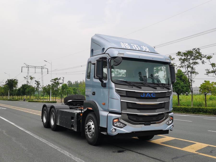 387批牽引車有多勁爆？20.png