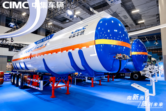 創(chuàng)新引領(lǐng)！中集車輛榮膺“2024年度第一暢銷高端專用車品牌”大獎4.png