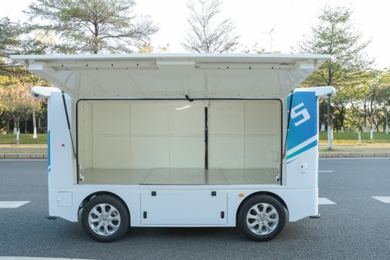 文遠知行發(fā)布全新無人物流車Robovan W5 4.png