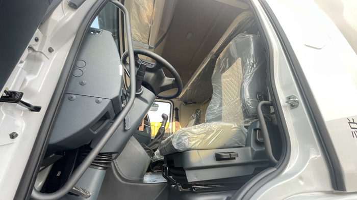 乘龍H5散裝飼料運(yùn)輸車(chē)為何能成行業(yè)銷(xiāo)冠？7.png