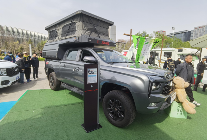 中國重汽輕型汽車強勢登陸三大房車展，演繹移動生活新風尚6.png