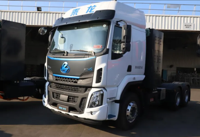 乘龍H5新能源牽引車.png