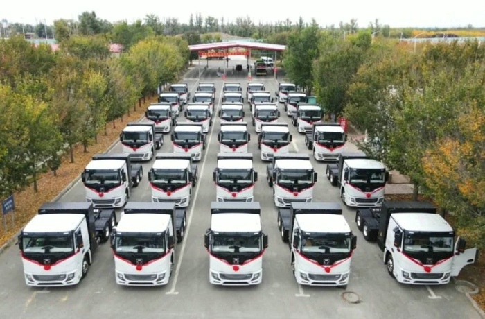 徐工新能源XG2 EX630S牽引車(chē).jpg