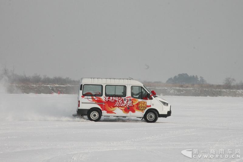 江鈴特順黑河英雄會冰雪挑戰(zhàn)激情上演