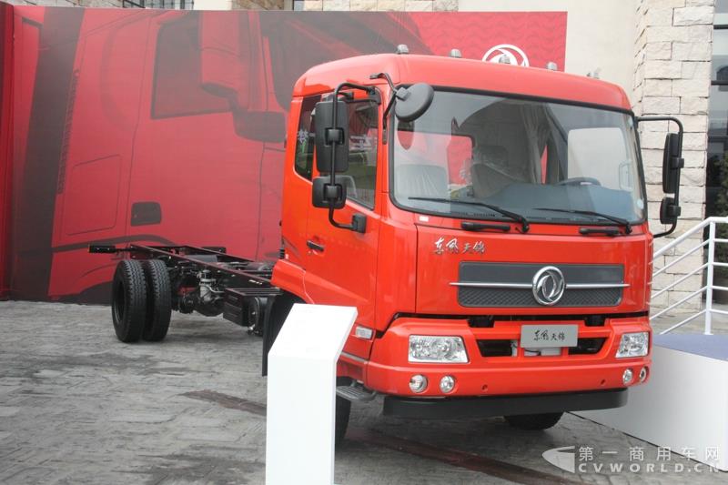 東風(fēng)天龍4X2載貨車