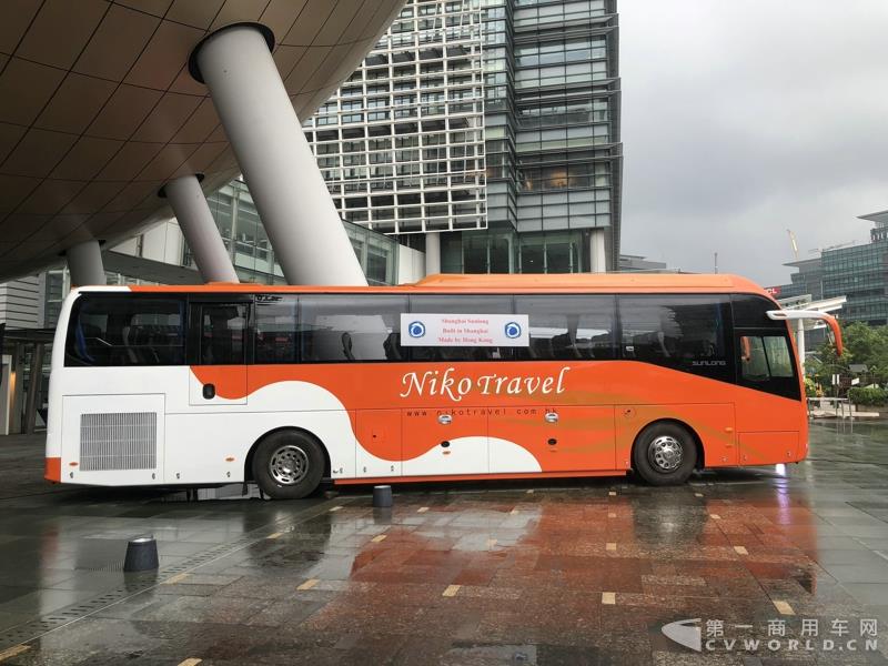 申龍SLK6116HKB歐六柴油客車，全部采用奔馳底盤