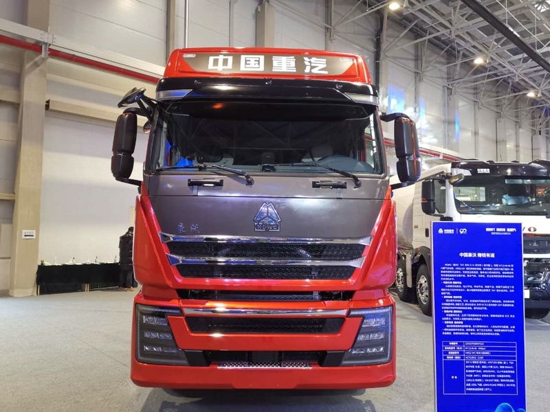 重汽豪沃TH7 6×4牽引車（豪華版），重汽MT13國六燃?xì)鈾C(jī)