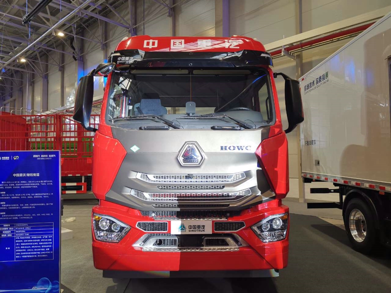 重汽豪沃N系列6×4天然氣牽引車（尊貴版），重汽MT13國六燃?xì)獍l(fā)動機(jī)