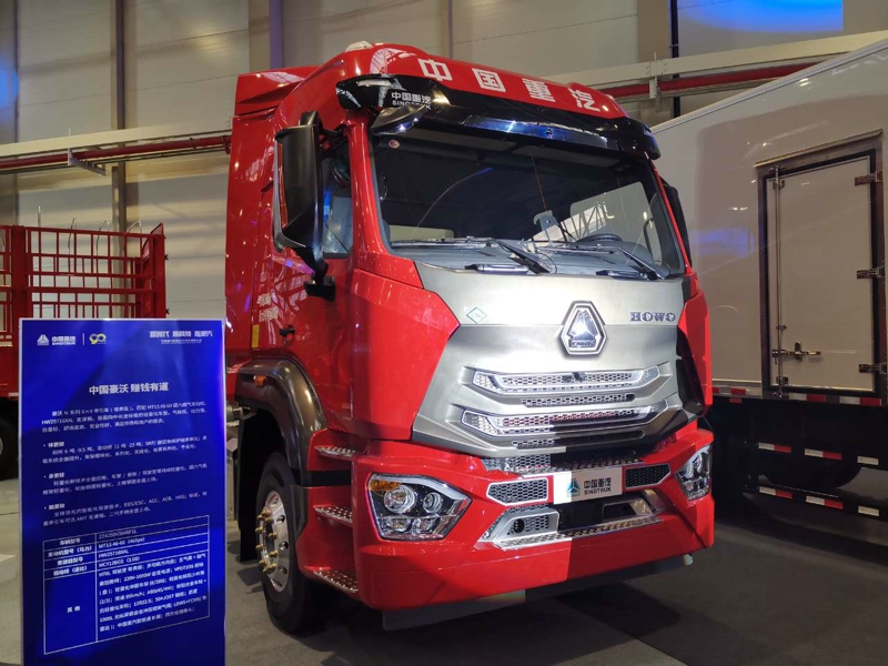重汽豪沃N系列6×4天然氣牽引車（尊貴版），重汽MT13國六燃?xì)獍l(fā)動機(jī)