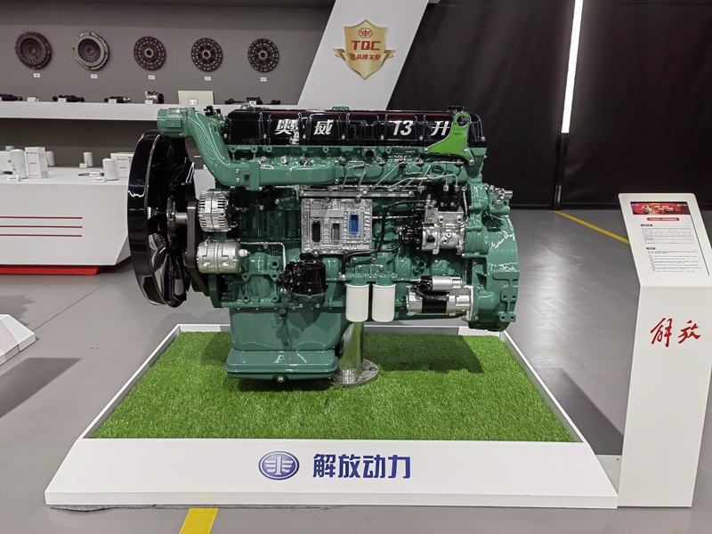 解放動力CA6SM3-E6系列燃氣機，排量12.52升，功率覆蓋350-470馬力
